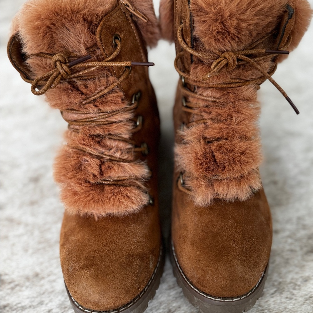 Women's Brown Fur-Lined Boots